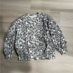 Abercrombie & Fitch Gray White Tan Leopard Crewneck Sweater